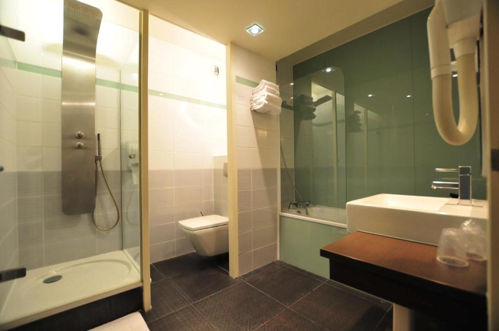 Hotel Europole Grenoble Zimmer foto